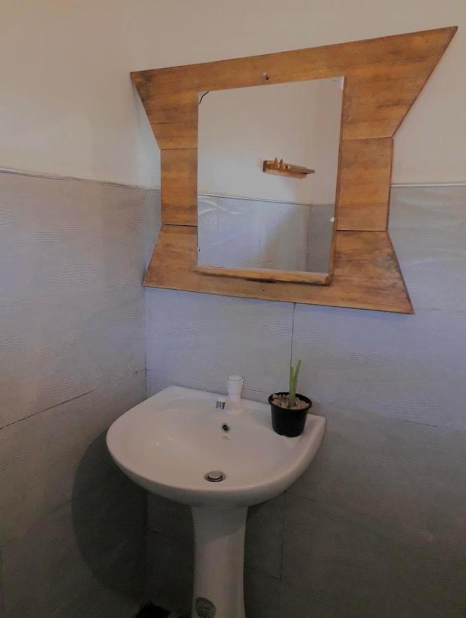 נגומבו Sun Shine Guest House מראה חיצוני תמונה